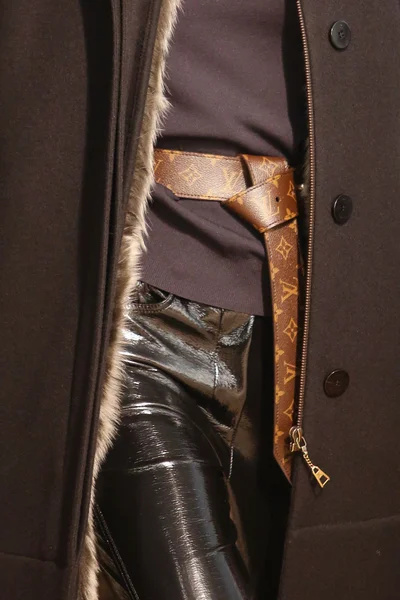 Look 57